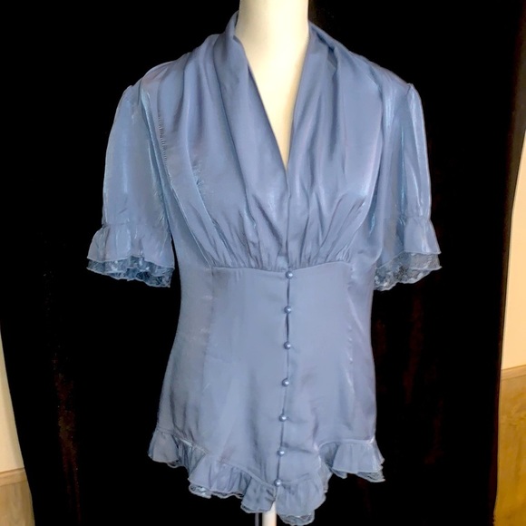 NWT Sweet Ladies Blouse with Adjustable Lace Up Back. - Picture 1 of 6